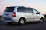Chrysler Town & Country Touring 2011 года